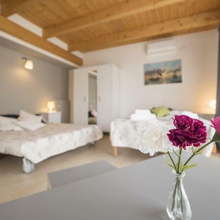 Peperino Attic Flat Διαμέρισμα Τσιαμπίνο Εξωτερικό φωτογραφία