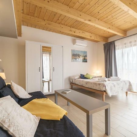 Peperino Attic Flat Διαμέρισμα Τσιαμπίνο Εξωτερικό φωτογραφία