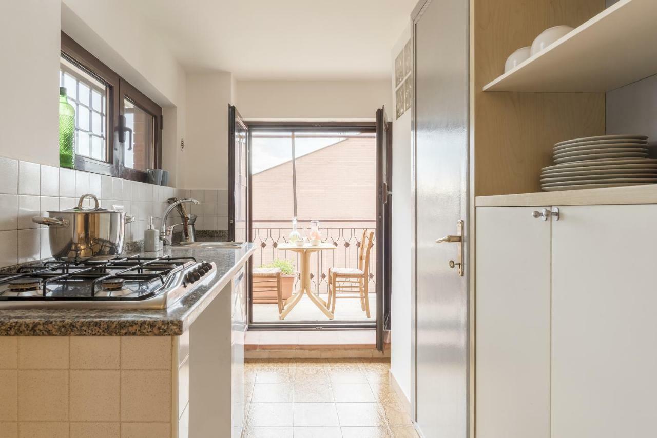 Peperino Attic Flat Διαμέρισμα Τσιαμπίνο Εξωτερικό φωτογραφία