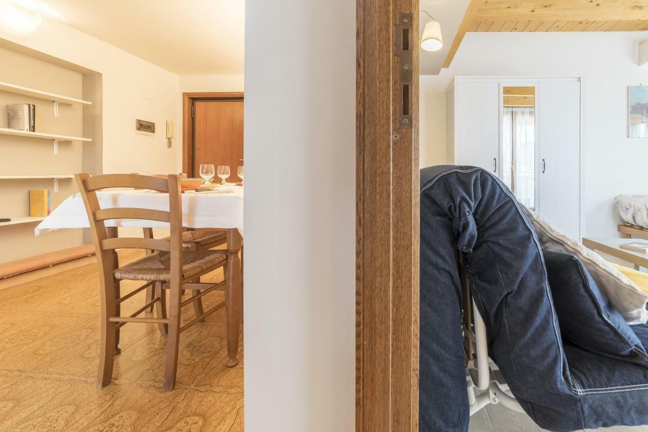 Peperino Attic Flat Διαμέρισμα Τσιαμπίνο Εξωτερικό φωτογραφία