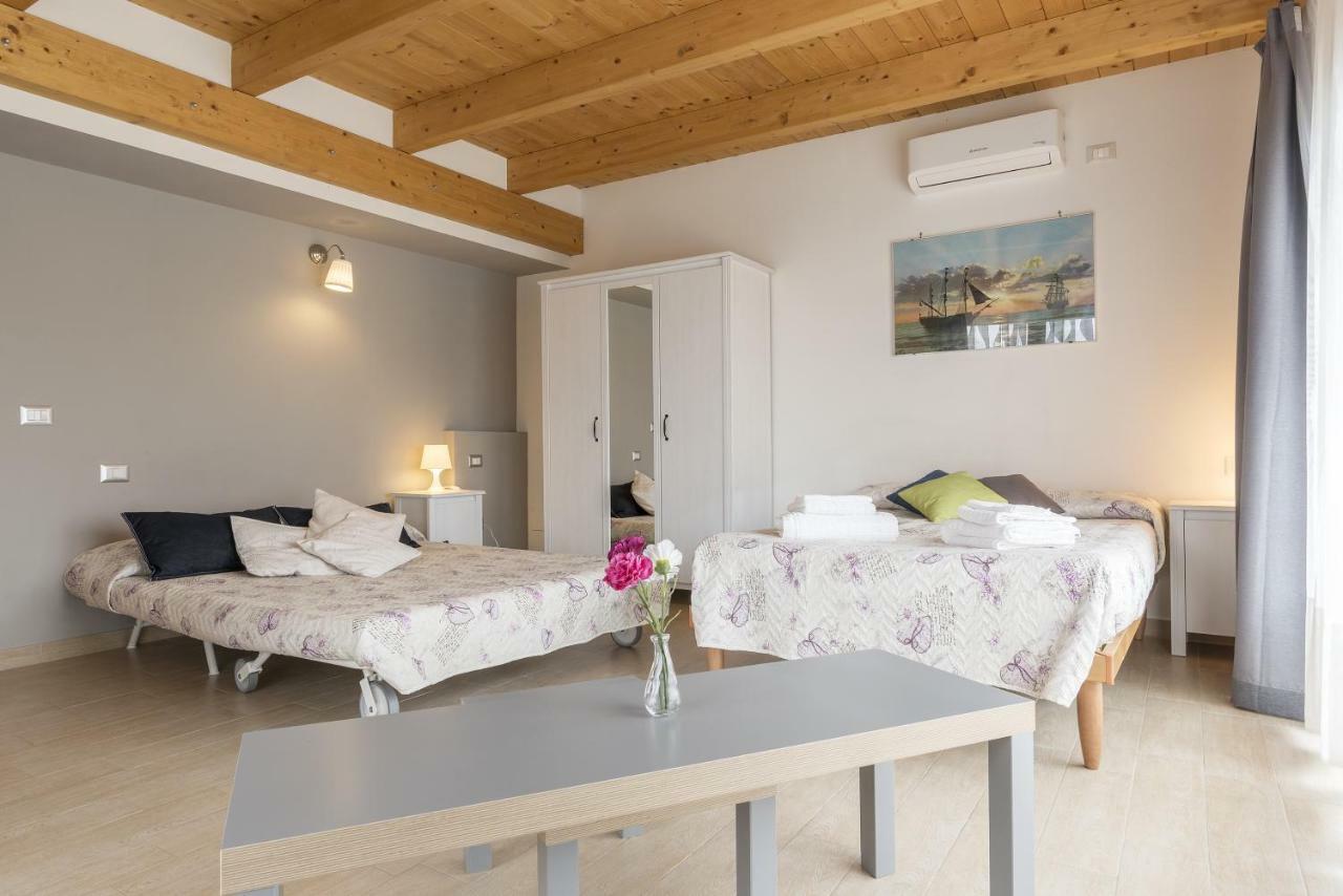Peperino Attic Flat Διαμέρισμα Τσιαμπίνο Εξωτερικό φωτογραφία