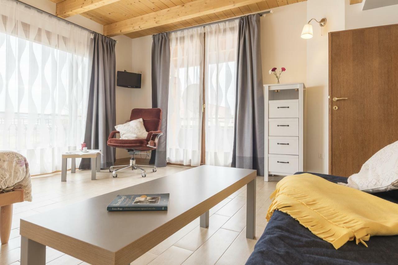 Peperino Attic Flat Διαμέρισμα Τσιαμπίνο Εξωτερικό φωτογραφία